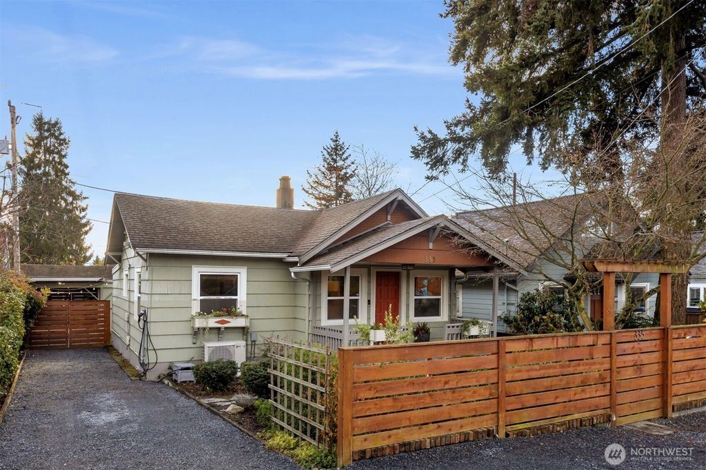 Photo of 335 N 104th Street, Seattle, WA 98133 (MLS # 2458898)
