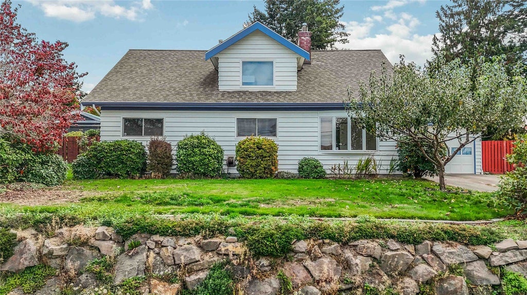 Photo of 21628 105th Place SE, Kent, WA 98031 (MLS # 2595706)