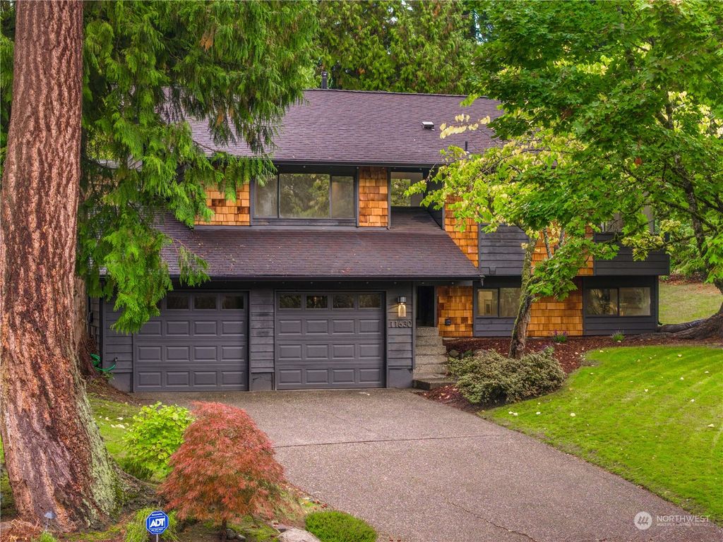 Photo of 11630 NE 100th Place, Kirkland, WA 98033 (MLS # 2167234)
