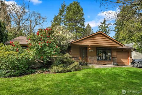 18703 50th Avenue NE Lake Forest Park WA 98155