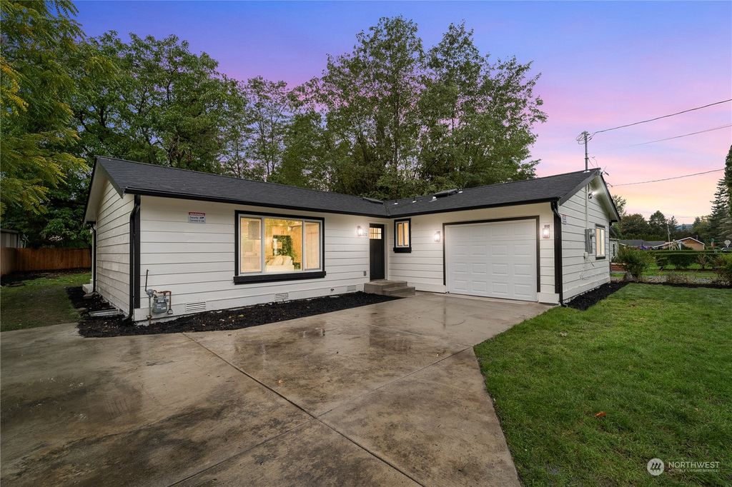 Photo of 120 Lewis Avenue, Gold Bar, WA 98251 (MLS # 2177372)