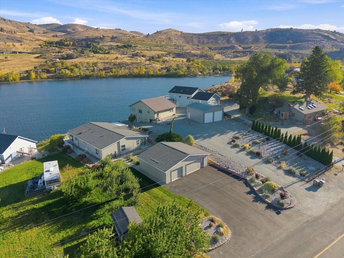 4116 Wapato Lake Rd