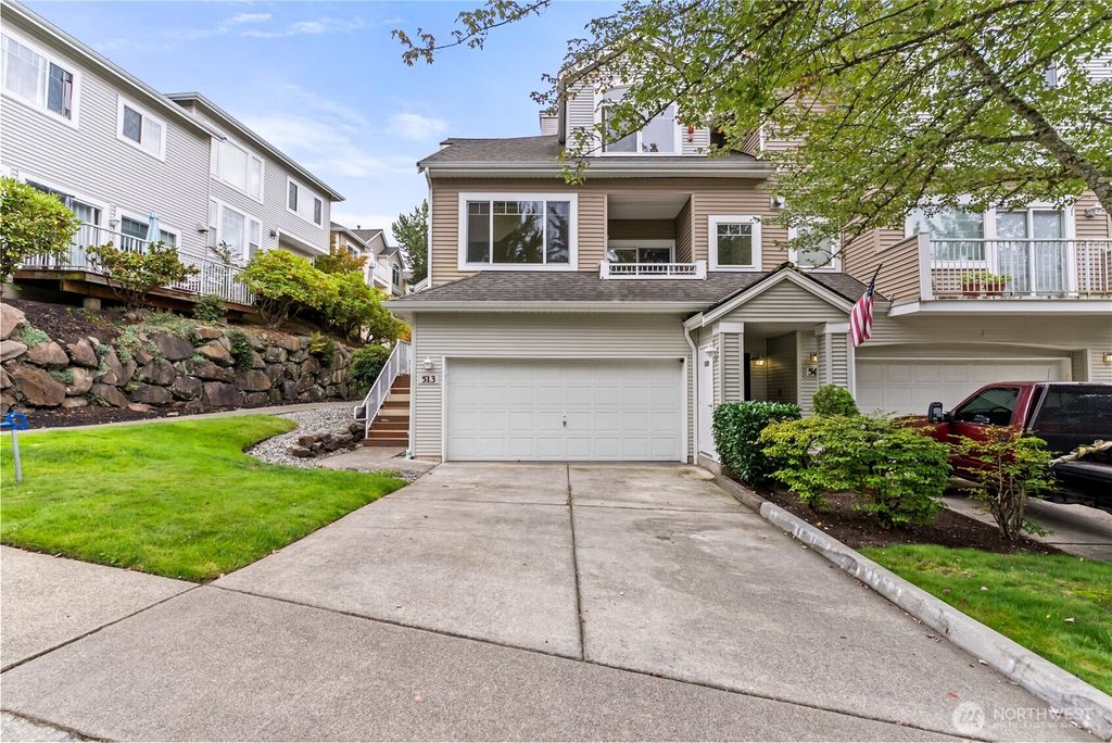 Photo of 513 S 46th Place, Renton, WA 98055 (MLS # 2435323)