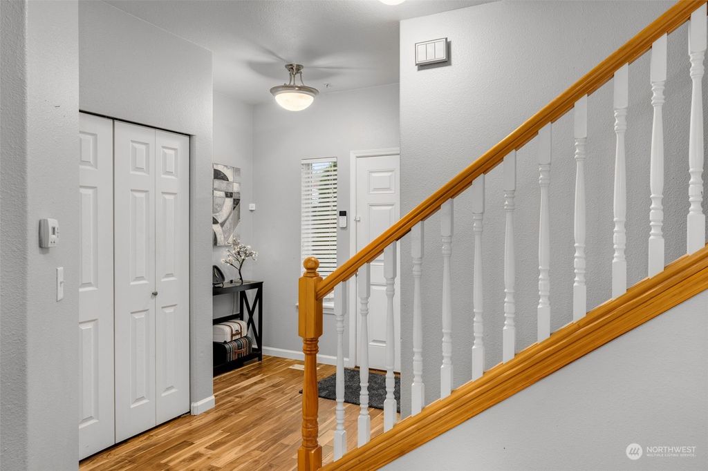 listing image 9365081837456913958