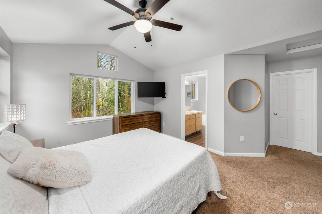 listing image 9363918429250814991