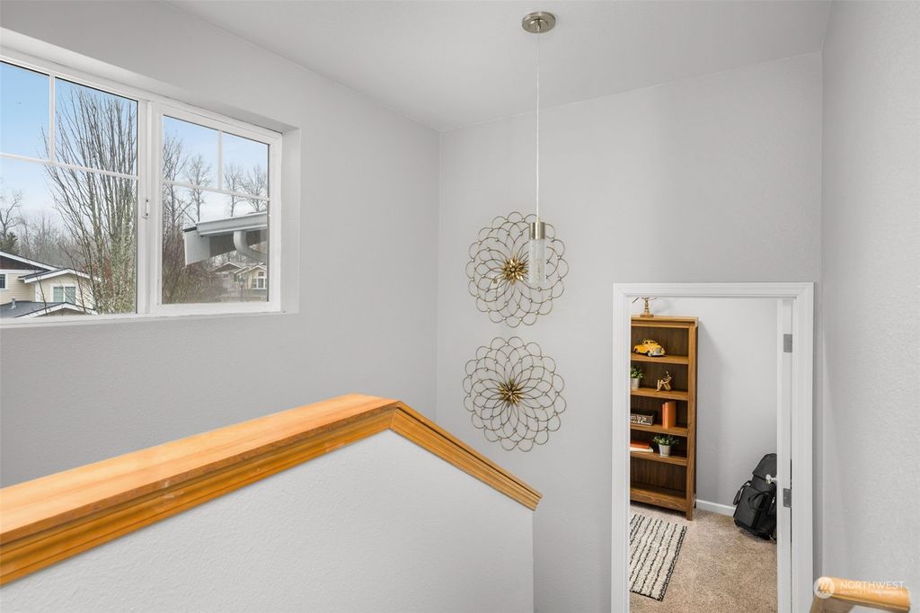 listing image 9366418476315919856