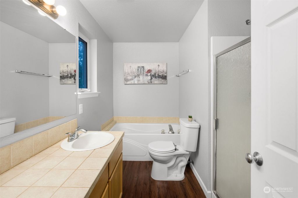 listing image 9364430152145266000