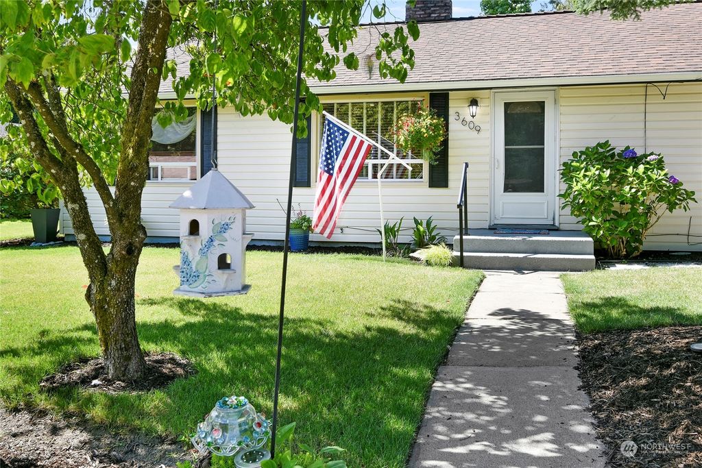 Photo of 3609 SE 5th Place, Renton, WA 98058 (MLS # 2143221)