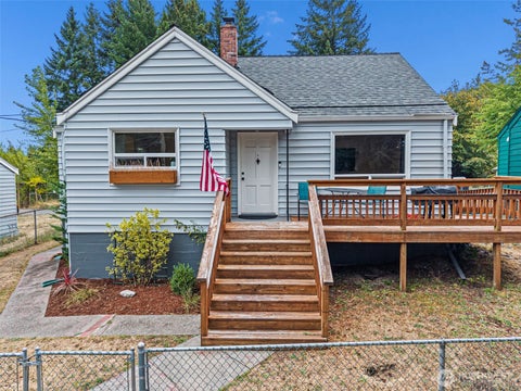 Photo of 224 Bremerton Boulevard W, Bremerton, WA 98312 (MLS # 2577926)