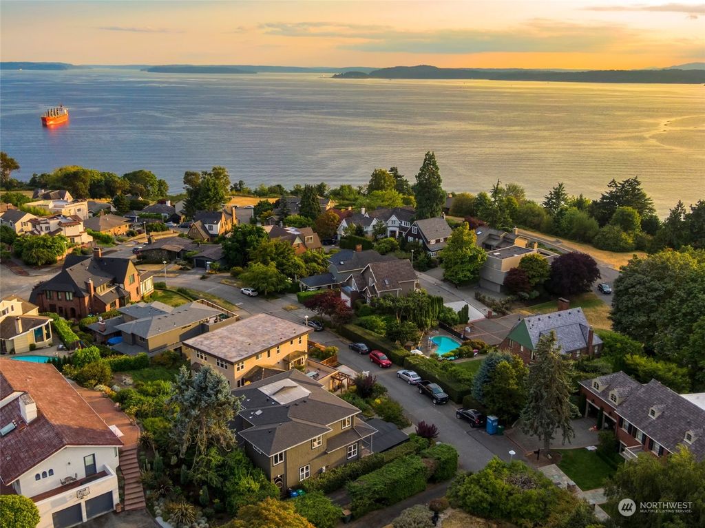 Photo of 2606 43rd Avenue W, Seattle, WA 98199 (MLS # 2210413)
