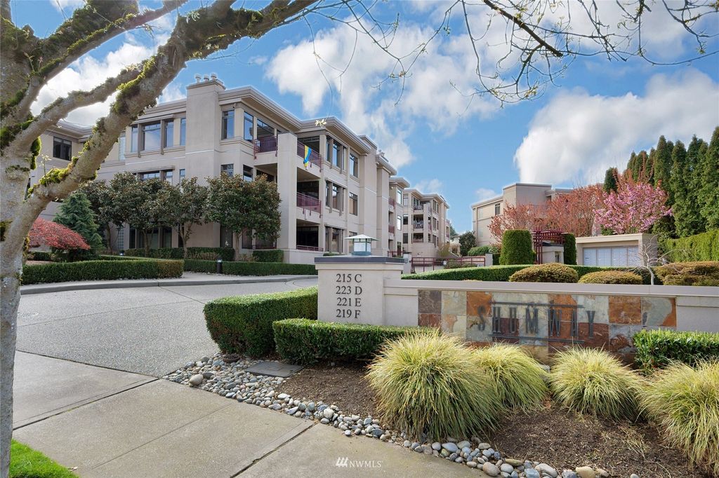 Photo of 221 5th Avenue S #E-103, Kirkland, WA 98033 (MLS # 1914645)