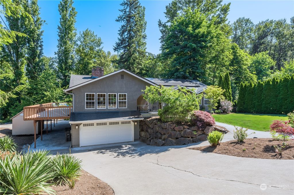 Photo of 6730 NE 202nd Street, Kenmore, WA 98028 (MLS # 2139057)