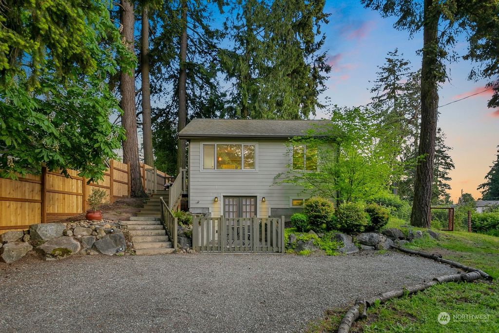 Photo of 1021 S 124th Street, Seattle, WA 98168 (MLS # 2239953)