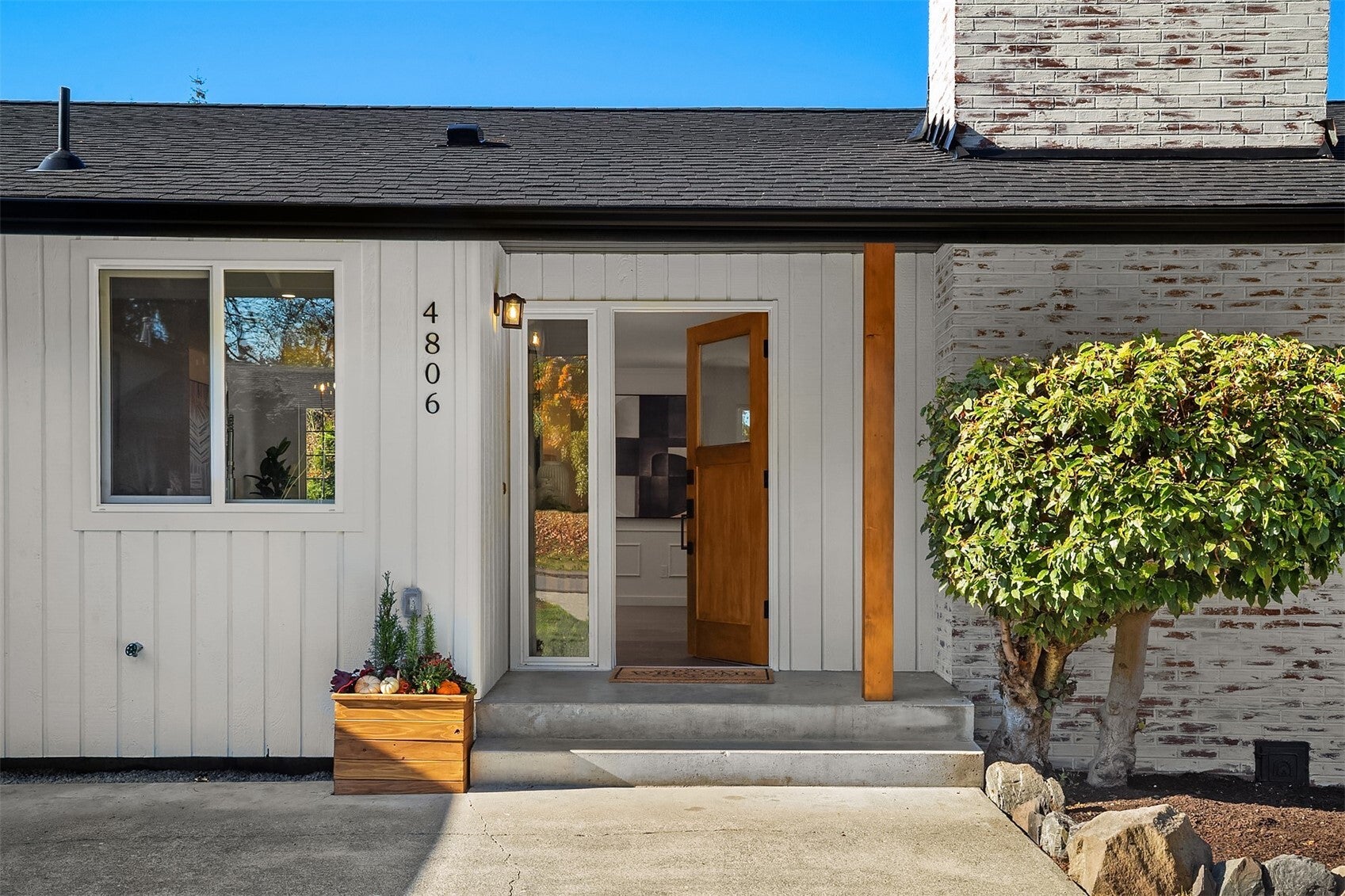 4806 Glenhaven Drive