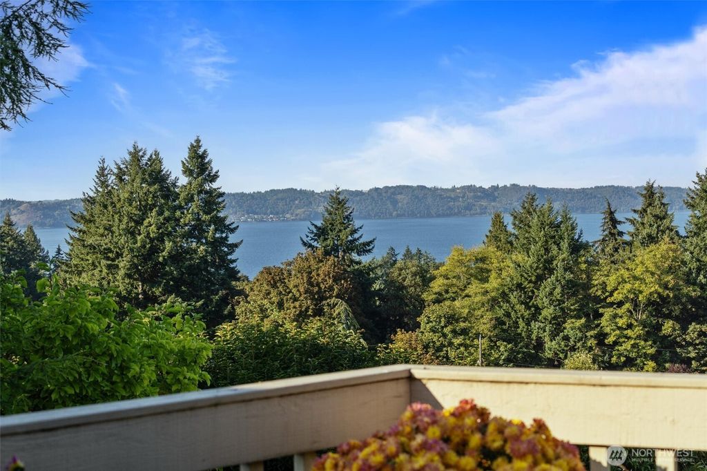 Photo of 1928 Dumas Circle NE, Tacoma, WA 98422 (MLS # 2435121)