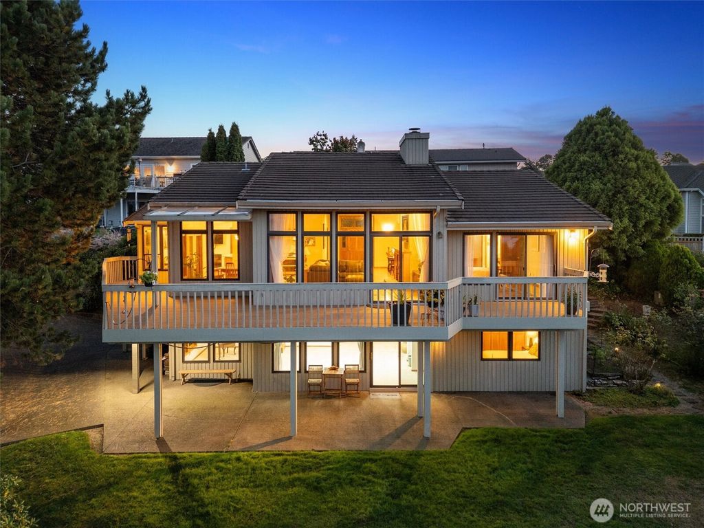 Photo of 1928 Dumas Circle NE, Tacoma, WA 98422 (MLS # 2435121)