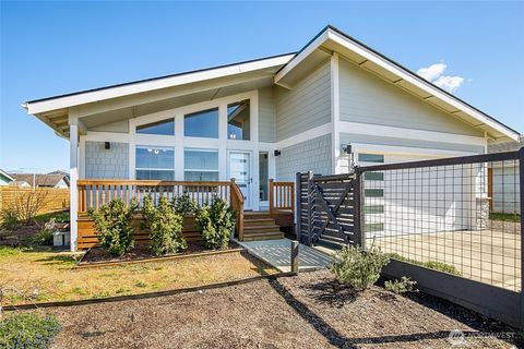 Photo of 1298 Storm King Avenue SW, Ocean Shores, WA 98569 (MLS # 2498237)