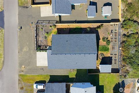 Photo of 1298 Storm King Avenue SW, Ocean Shores, WA 98569 (MLS # 2498237)