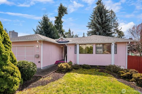 Photo of 2426 198th Place SW, Lynnwood, WA 98036 (MLS # 2497752)