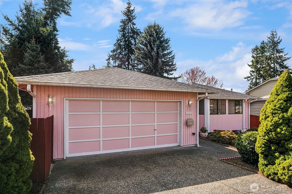 Photo of 2426 198th Place SW, Lynnwood, WA 98036 (MLS # 2497752)