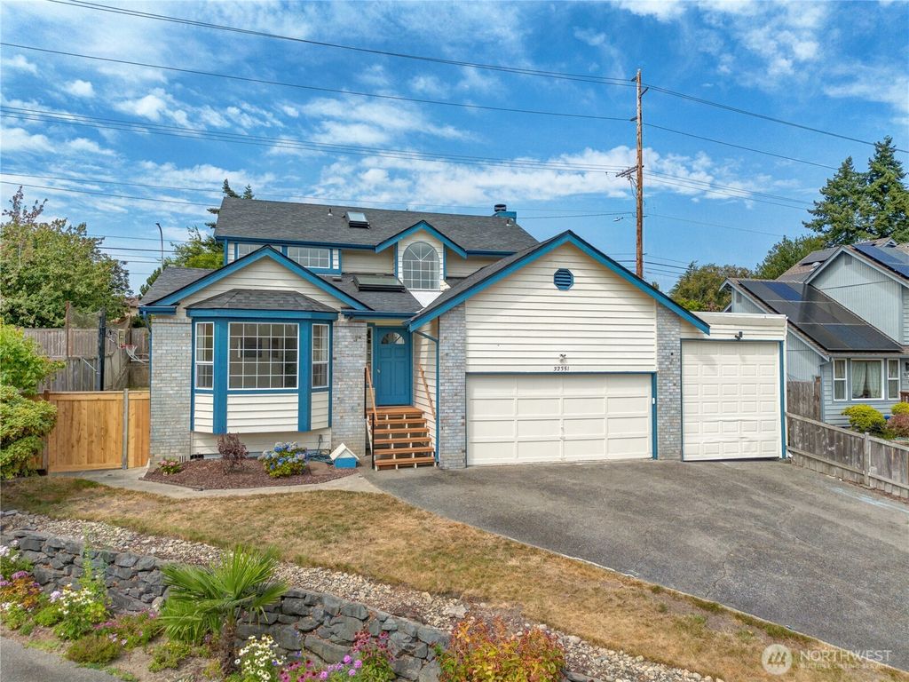Photo of 32351 20th Place SW, Federal Way, WA 98023 (MLS # 2417479)