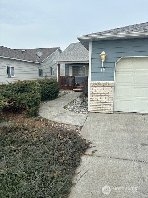 Photo of 1300 W Marina Drive #16, Moses Lake, WA 98837 (MLS # 2534689)