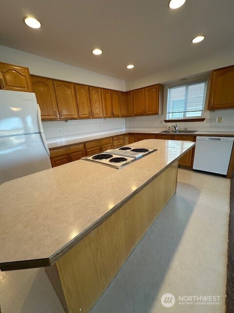 1300 W Marina Drive 16