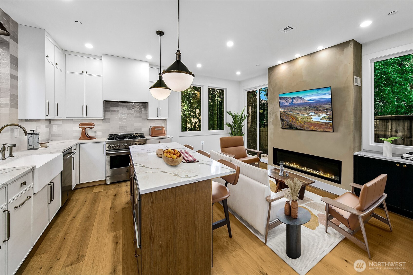 Kirkland, Washington 98033, United States, 2 Bedrooms Bedrooms, ,2 BathroomsBathrooms,Residential,Active,119954