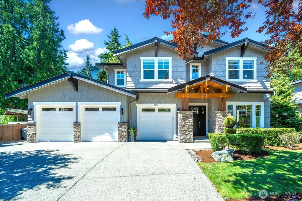 Photo of 2005 105th Avenue NE, Bellevue, WA 98004 (MLS # 2437645)