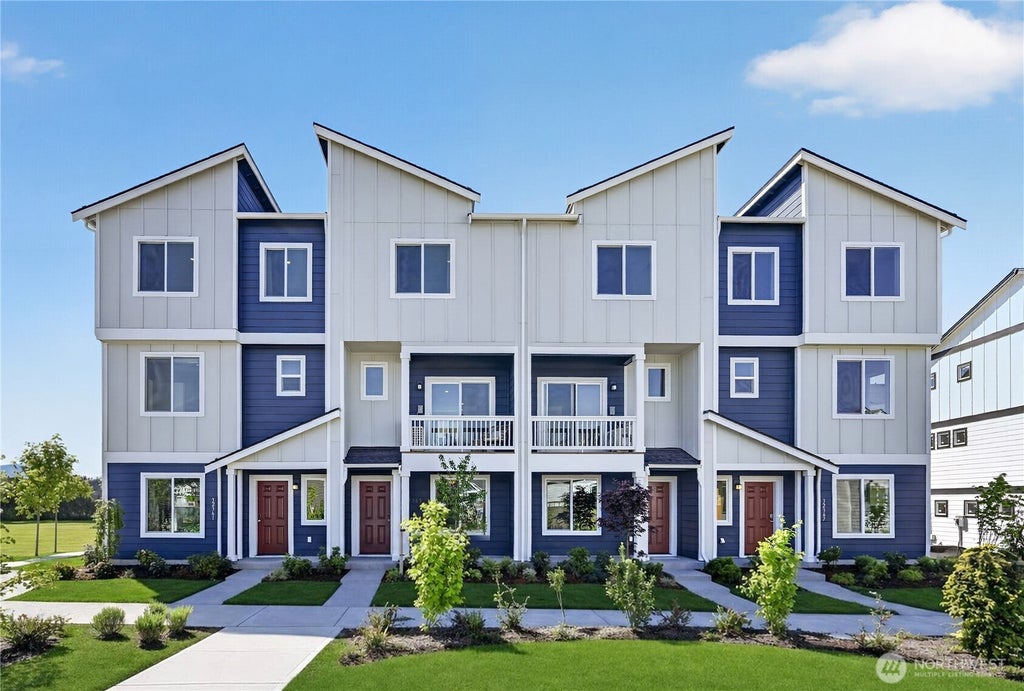 Photo of 34139 Pinnacle Peak Avenue SE, Black Diamond, WA 98010 (MLS # 2578439)