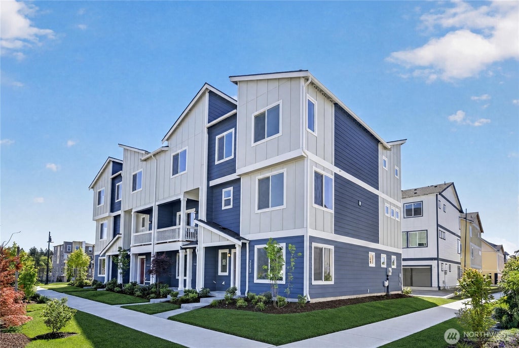 Photo of 34139 Pinnacle Peak Avenue SE, Black Diamond, WA 98010 (MLS # 2578439)