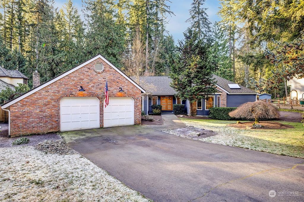 Photo of 24215 NE 7th Place, Sammamish, WA 98074 (MLS # 2324314)