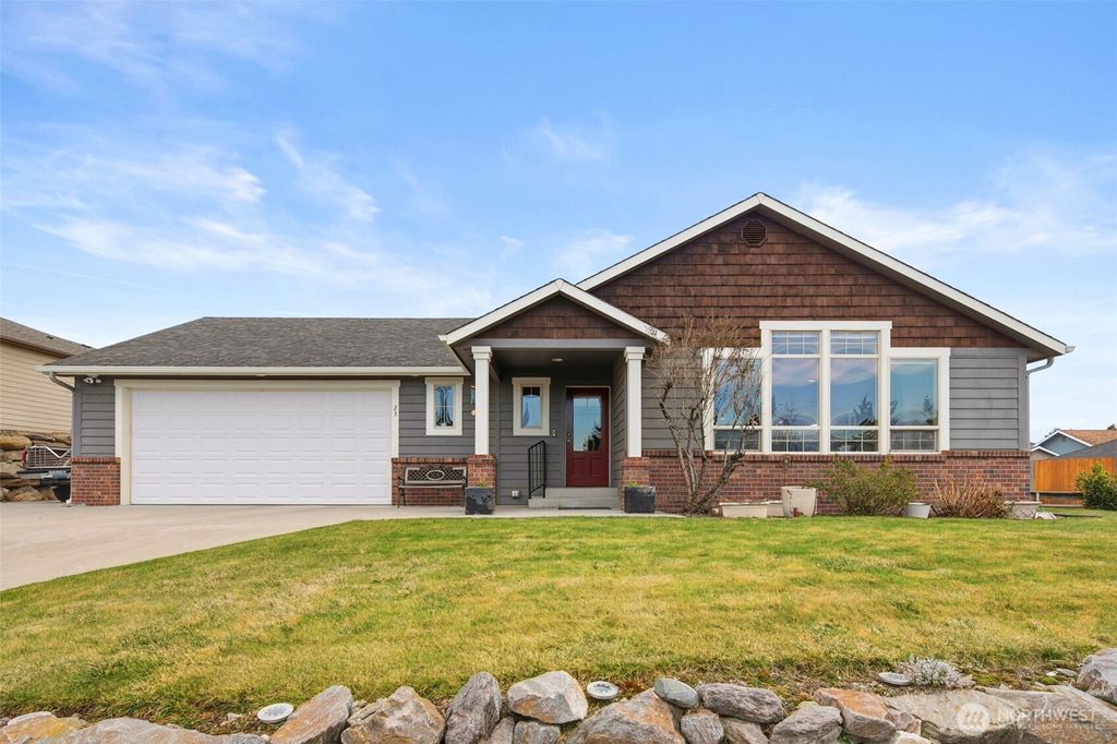 Photo of 23 Makenna Lane, East Wenatchee, WA 98802 (MLS # 2474595)