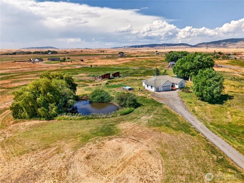 Photo of 430 Back Country Drive, Ellensburg, WA 98926 (MLS # 2553424)
