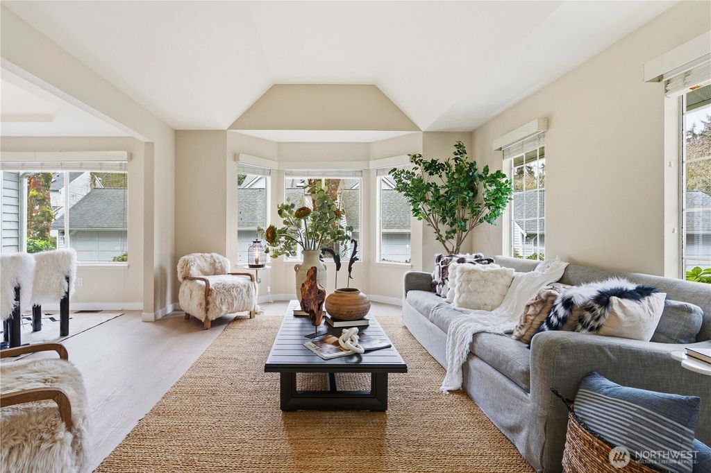 Photo of 4222 144th Lane Ln SE #31, Bellevue, WA 98006 (MLS # 2510446)