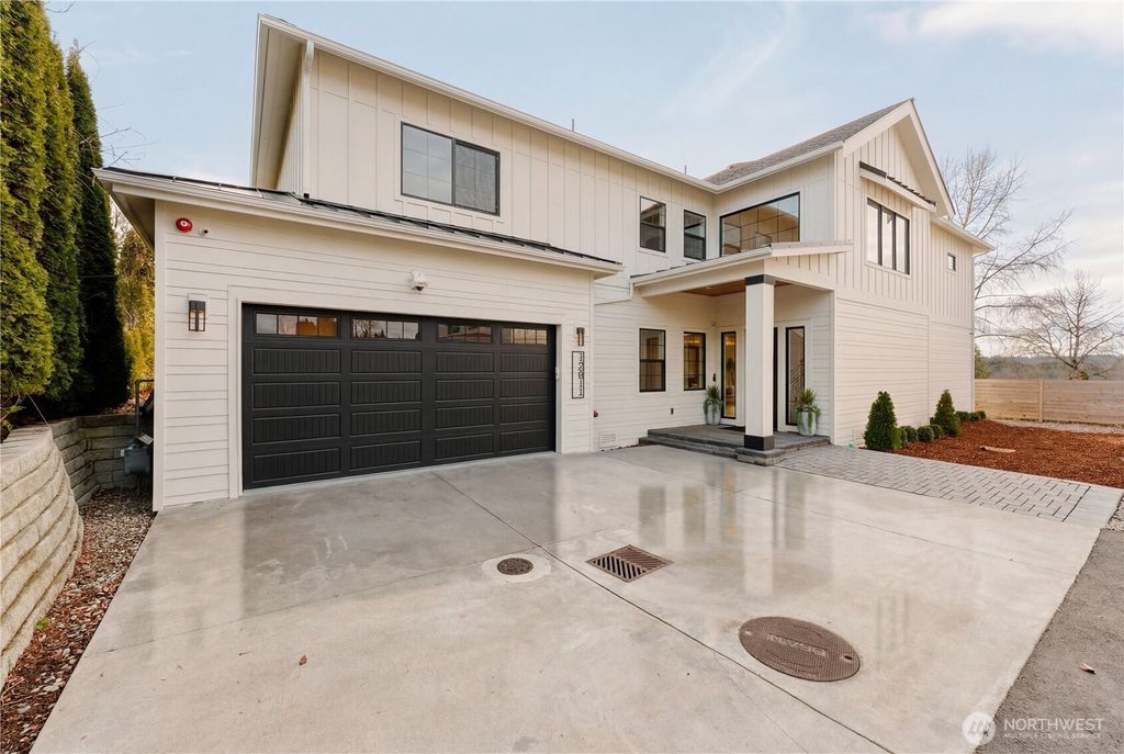 Photo of 12811 SE 44th Place, Bellevue, WA 98006 (MLS # 2484585)