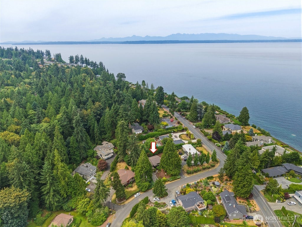Photo of 8530 Frederick Place, Edmonds, WA 98026 (MLS # 2557942)