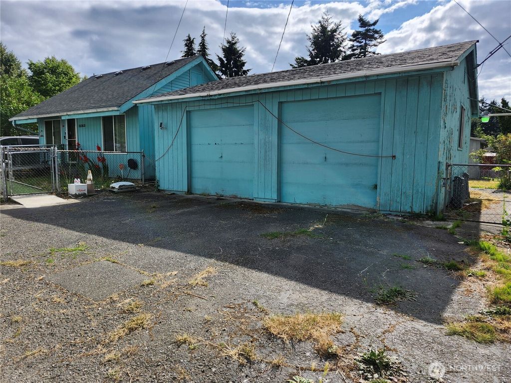 Photo of 12253 45th Avenue S, Tukwila, WA 98178 (MLS # 2400874)