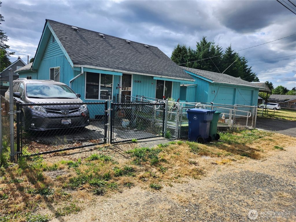 Photo of 12253 45th Avenue S, Tukwila, WA 98178 (MLS # 2400874)