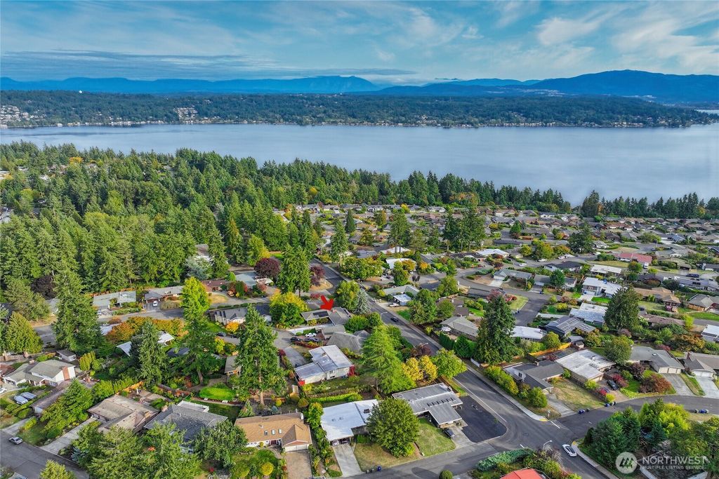 Photo of 17127 NE 8th Place, Bellevue, WA 98008 (MLS # 2436429)