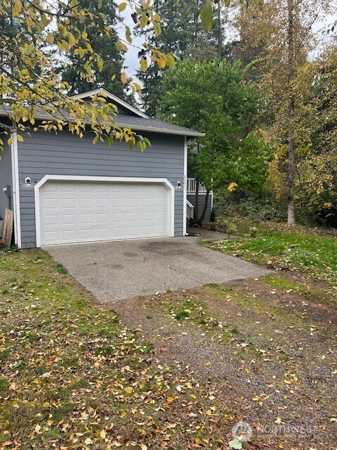 22031 Plateau Court SE