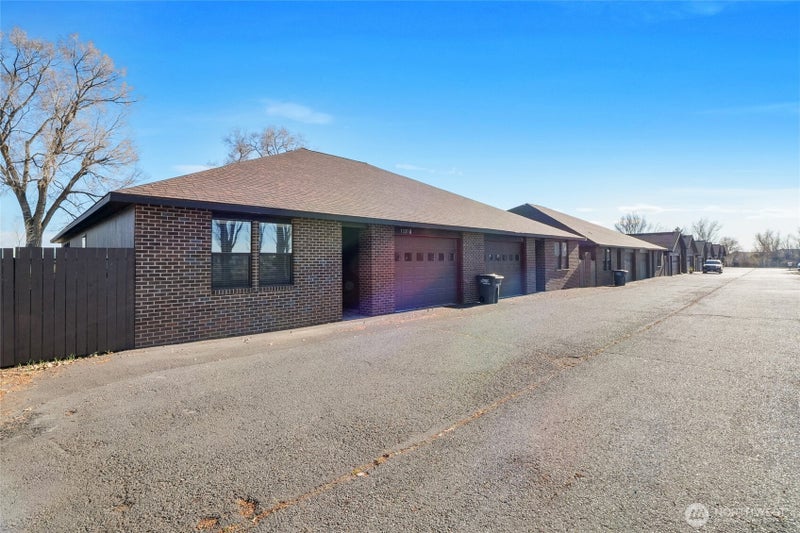 1331 NE Nanto Road A&B
