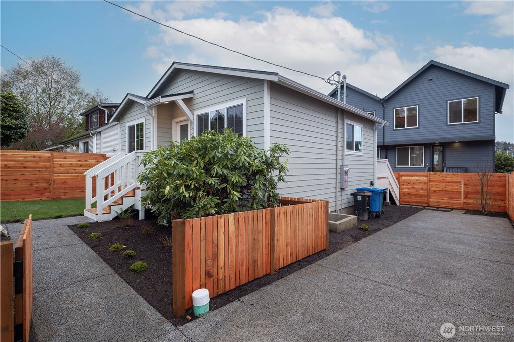Photo of 2846 22nd Avenue W, Seattle, WA 98199 (MLS # 2460369)