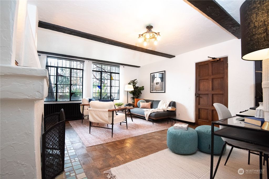 Photo of 4204 11th Avenue NE #2, Seattle, WA 98105 (MLS # 2196733)