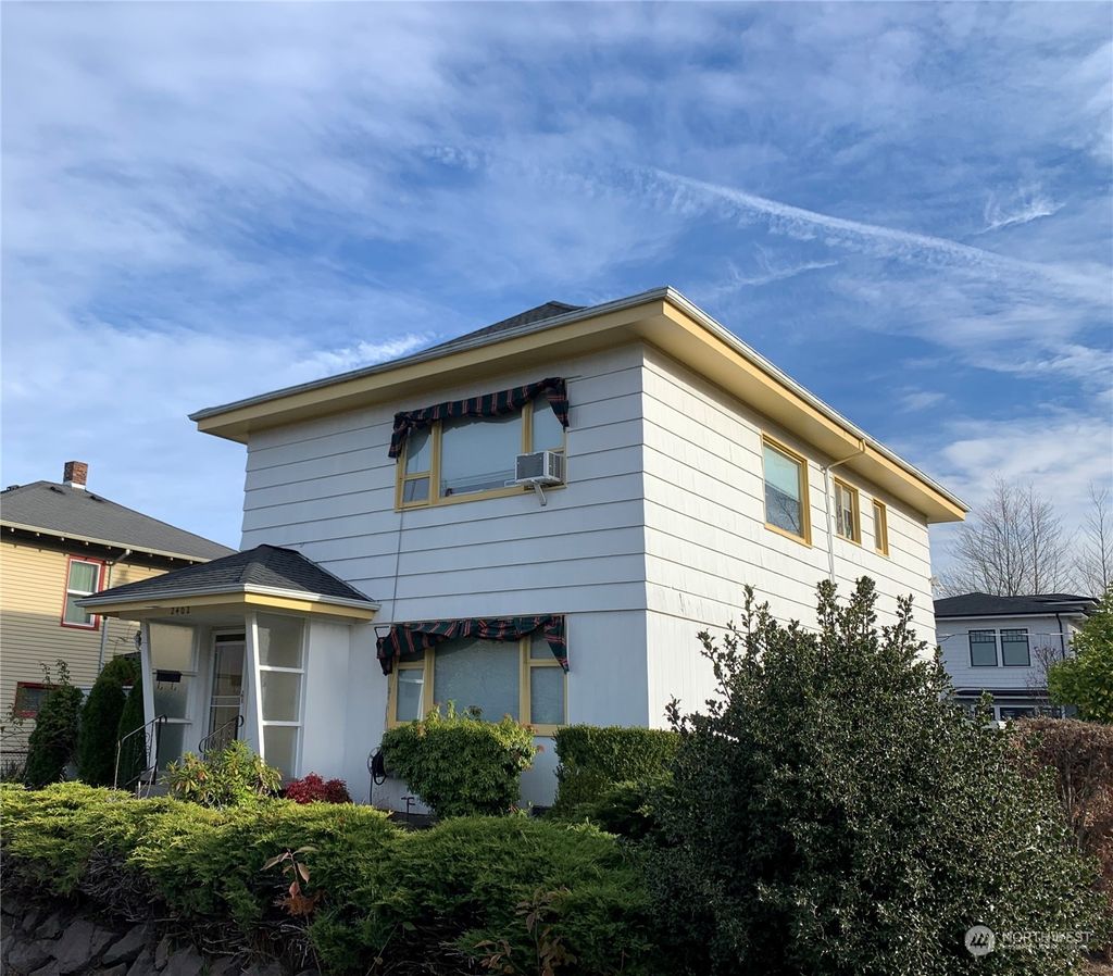 Photo of 2402 1st` Avenue N, Seattle, WA 98109 (MLS # 2206289)