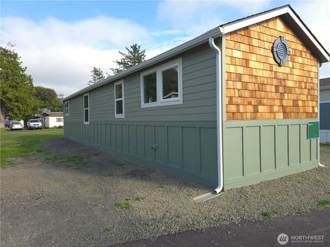 Photo of 1303 30th St #23, Seaview, WA 98644 (MLS # 2432269)