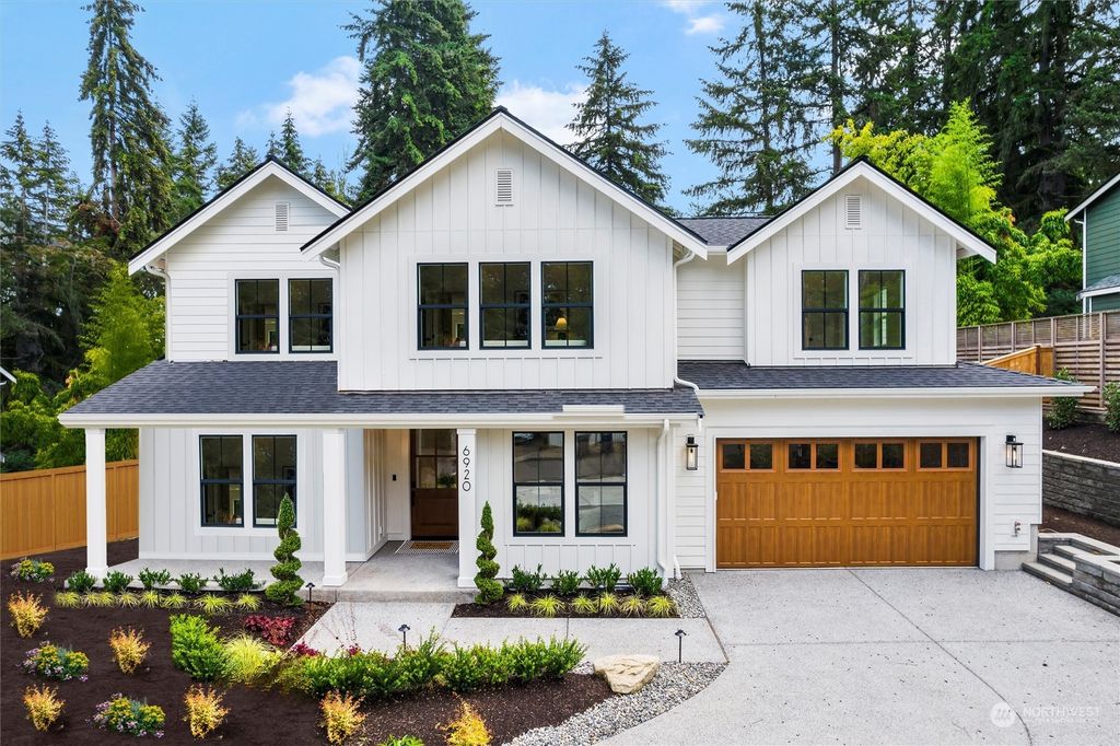 Photo of 6920 120th Avenue NE, Kirkland, WA 98033 (MLS # 2297300)