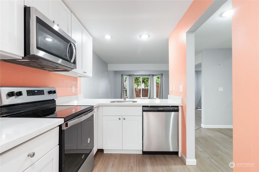 Photo of 15307 15th Avenue NE #3, Shoreline, WA 98155 (MLS # 2277613)