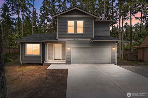 Photo of 18224 Rockwood Court SE, Yelm, WA 98597 (MLS # 2521788)