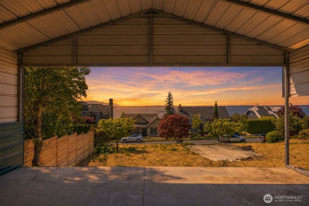 Photo of 1027 15th Street, Bellingham, WA 98225 (MLS # 2522194)